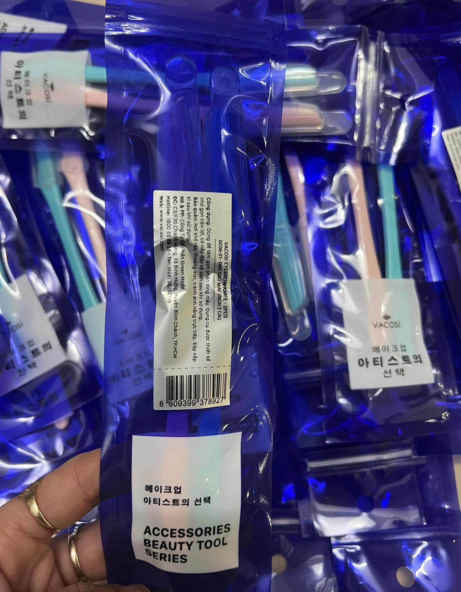Dao cạo lông mày Vacosi Eyebrow Knife DC01 (2 cây/ túi)