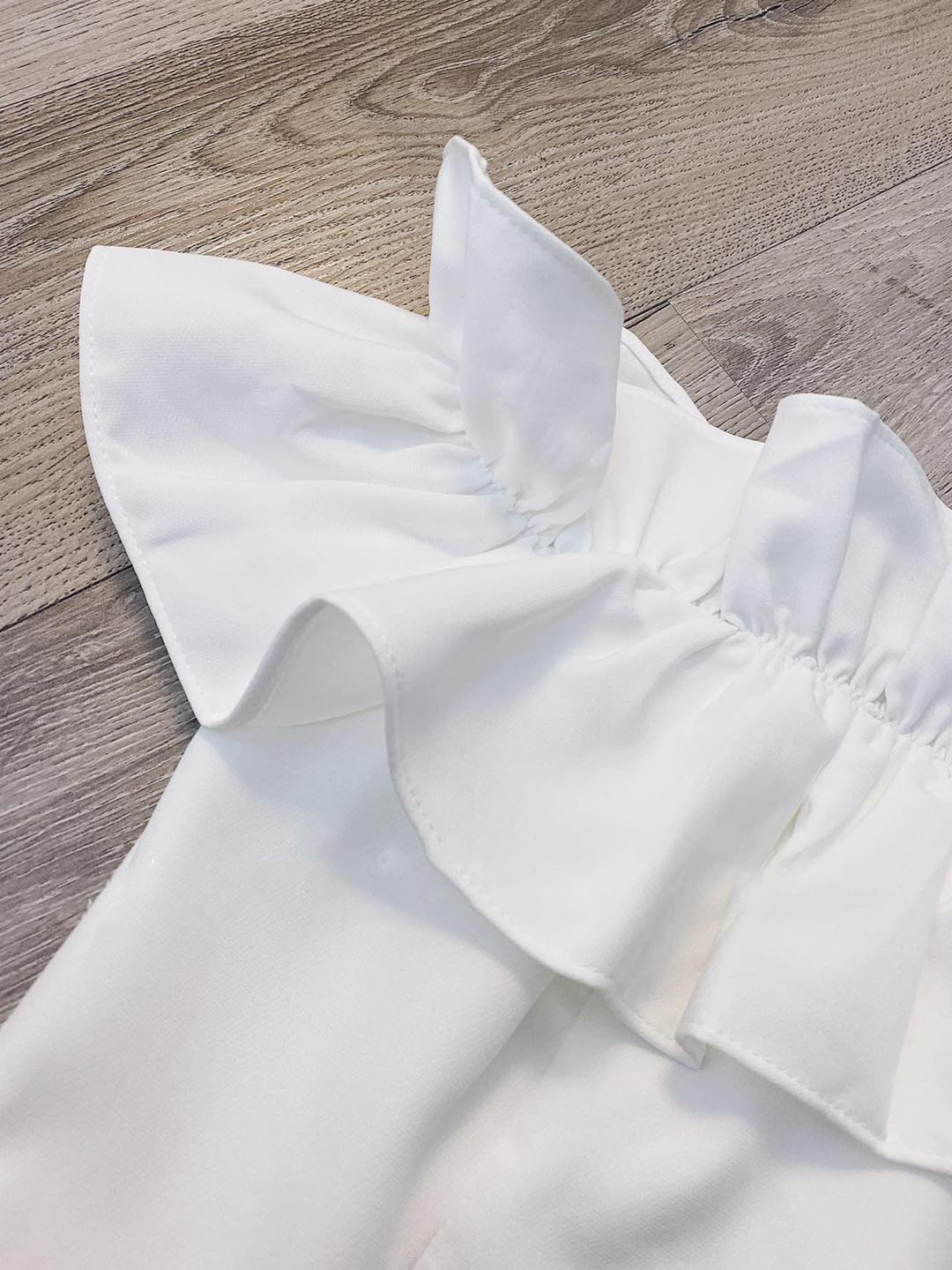[TANA'S] Áo croptop trễ vai viền bèo