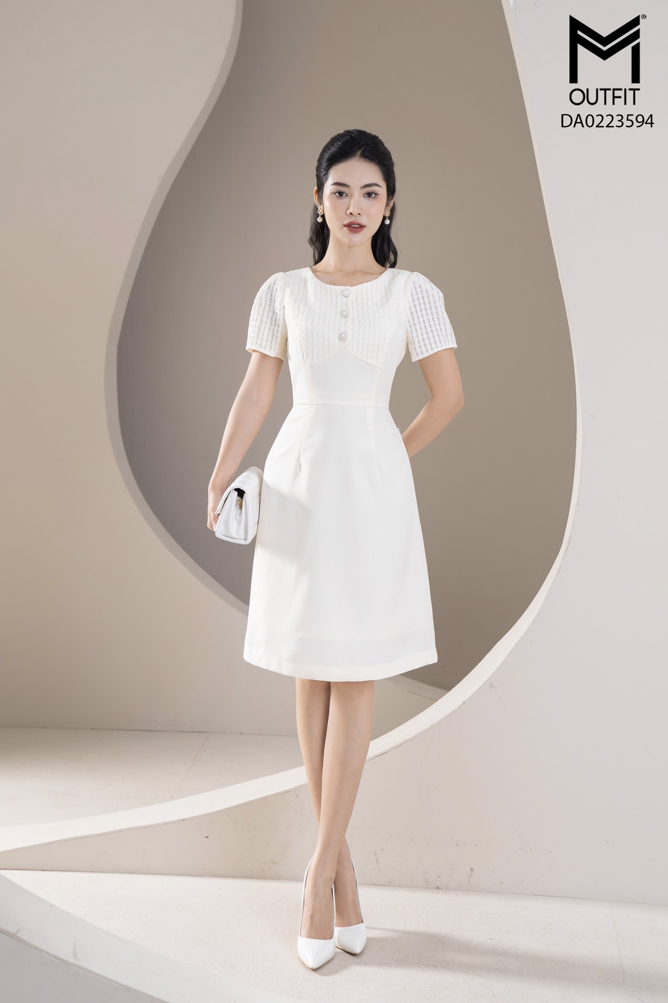 Đầm dáng A, nẹp bong đính cúc TT