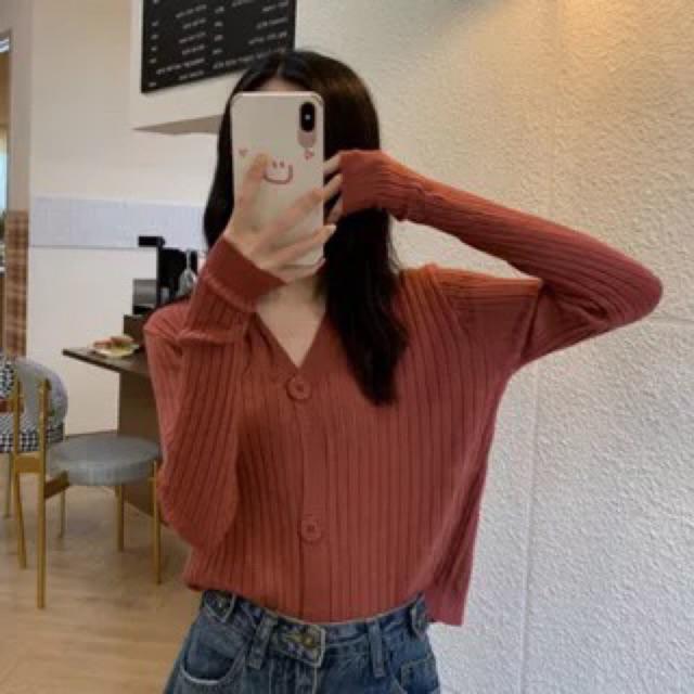 Áo len cardigan cổ tim cài cúc