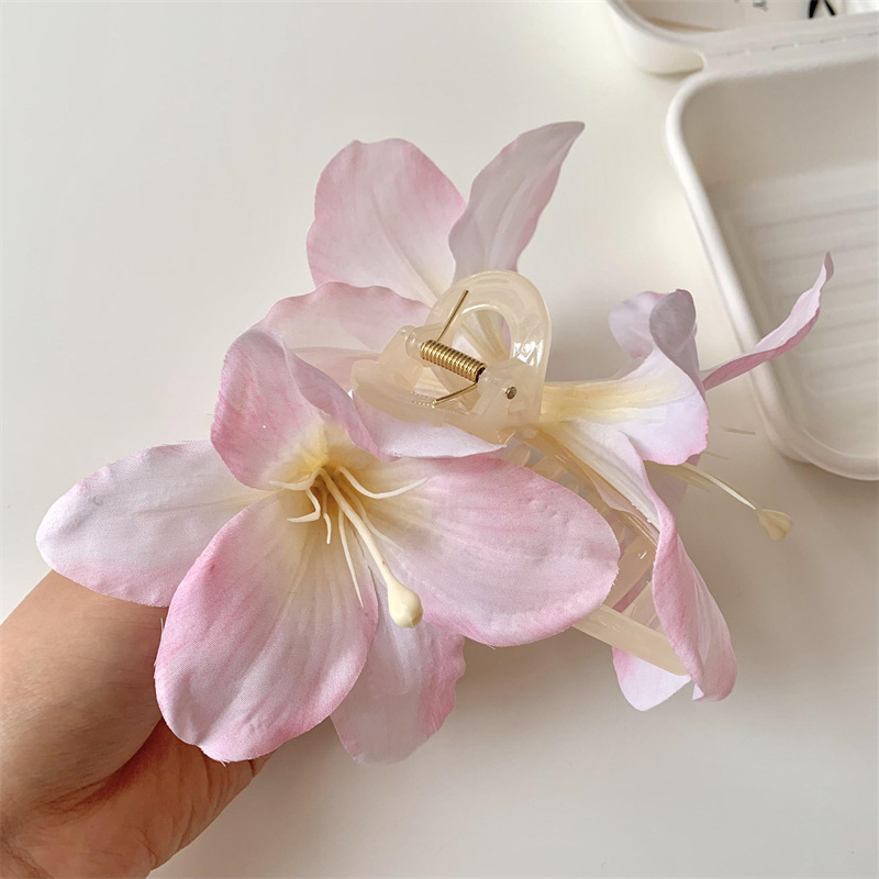 Sweet Personality Lily Flower Shape Hair Clips For Women Girls Vacation
