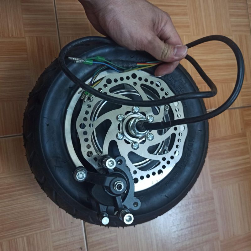 Bánh xe 10 inch phanh đĩa kèm động cơ 3 pha không chổi than 36V 350W