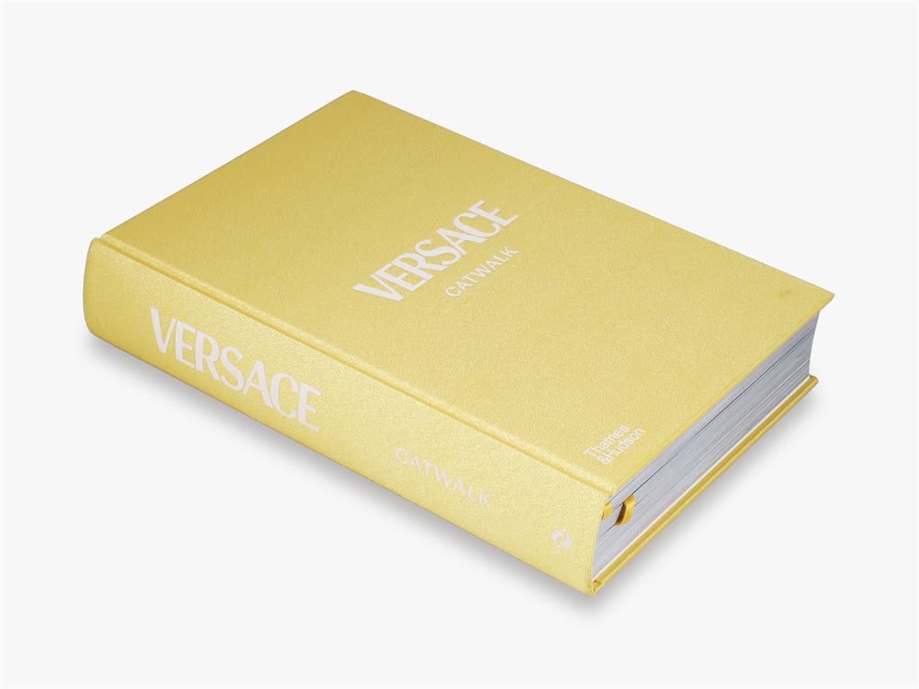 ARTBOOK - Sách Tiếng Anh - Versace Catwalk : The Complete Collections