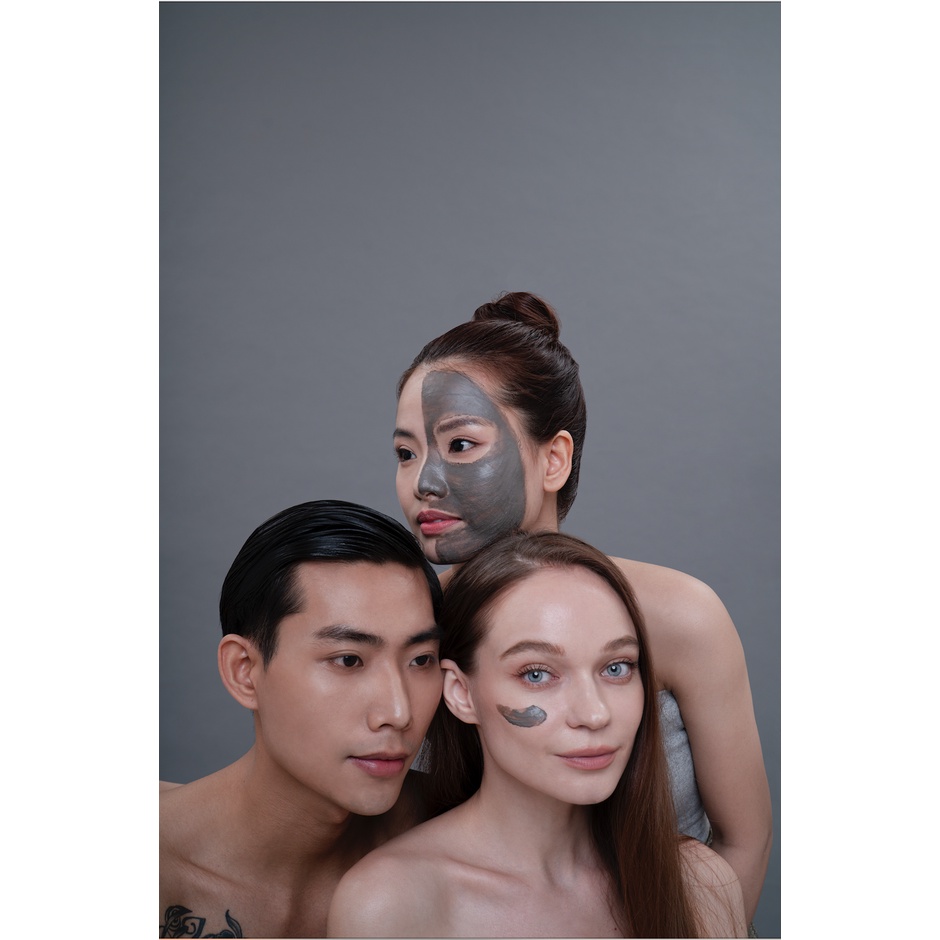 Mặt nạ đất sét Vedette Than Hoạt Tính Charcoal Detox Solutions 145g