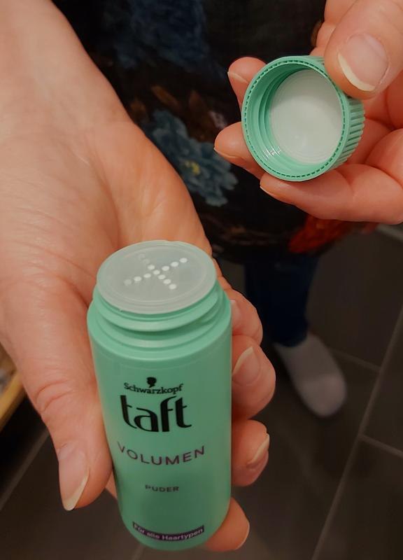 Bột giữ nếp làm phồng tóc Schwarzkopf Taft Volume Powder