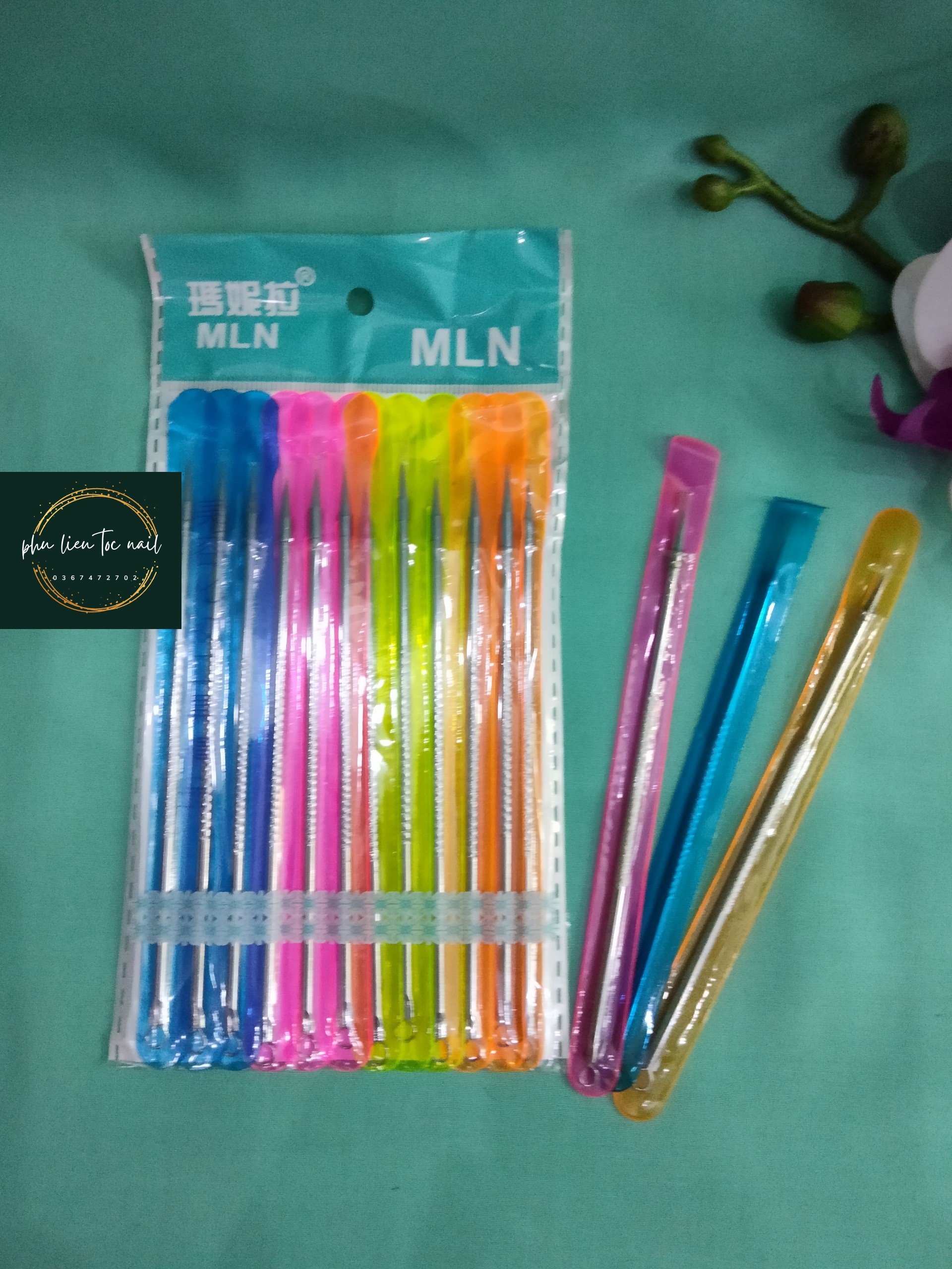 1 (một) Cây nặn mụn 2 đầu - Trường Thọ, TĐ