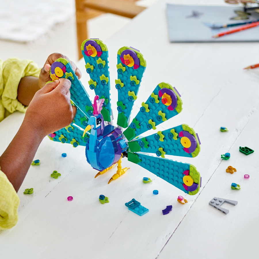 Đồ Chơi Lắp Ráp Mô Hình Chim Công Sặc Sỡ LEGO CREATOR 31157 (355 chi tiết)