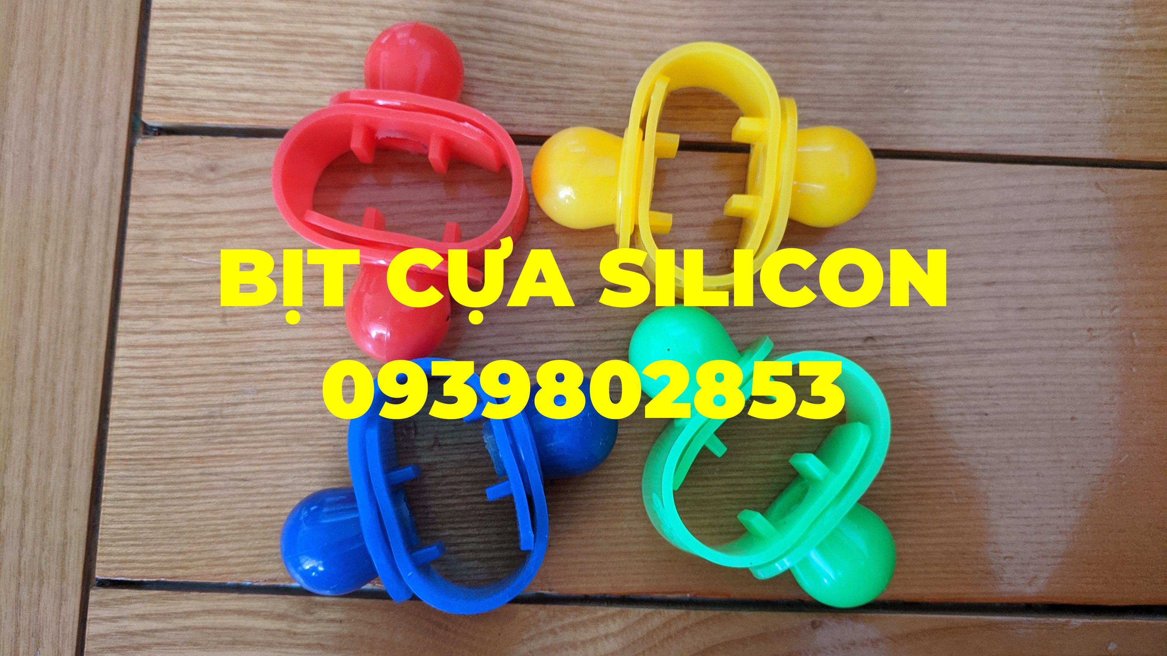 Bịt cựa gà nòi giá rẻ (1 bộ 4 cái) Silicon