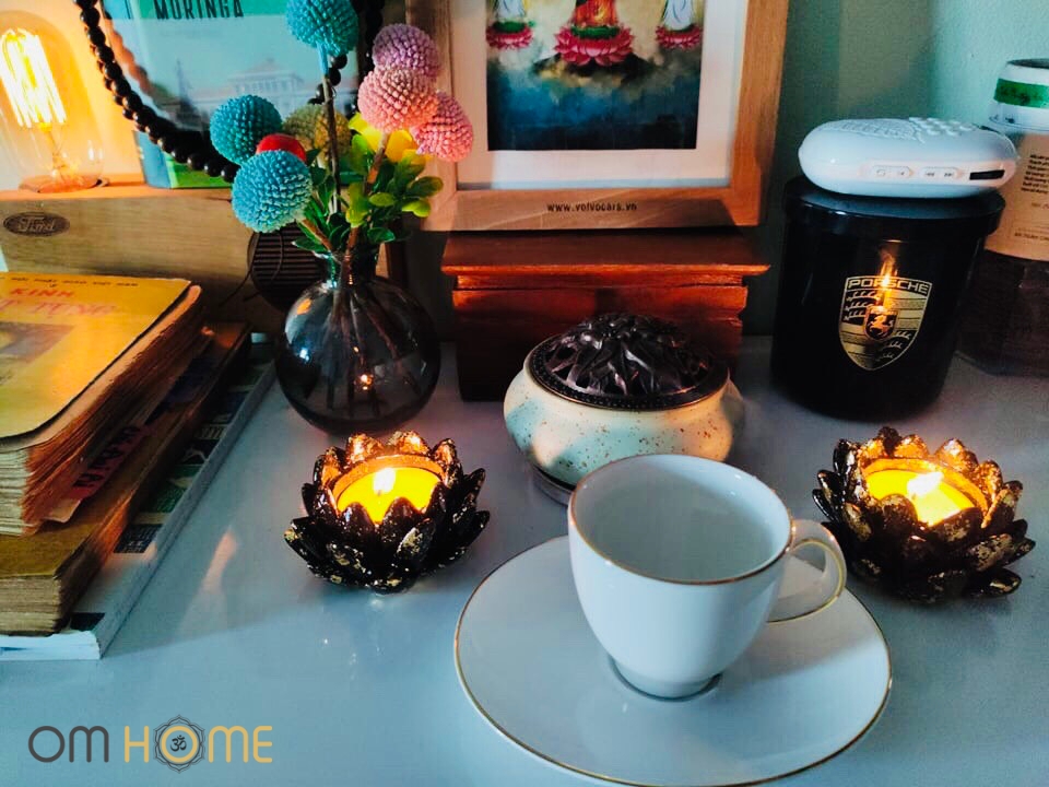 Đế Nến Hoa Sen Om Home