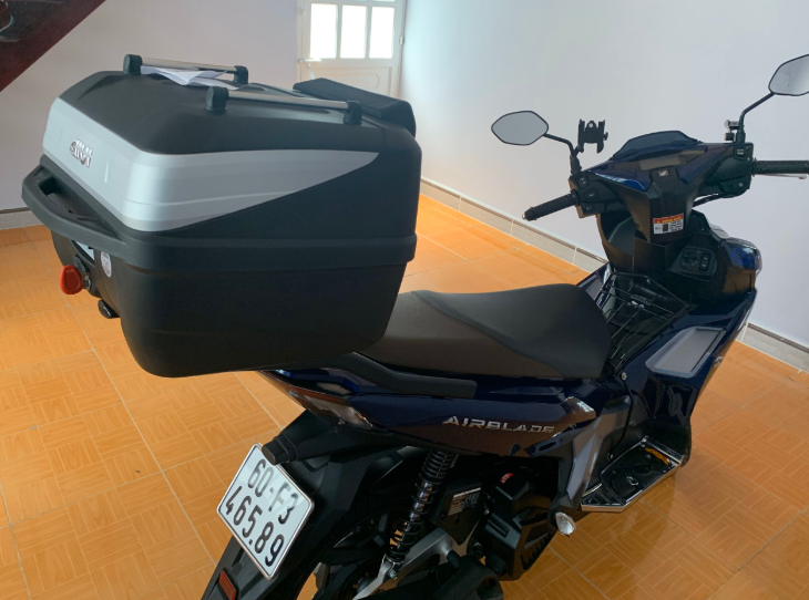 Baga sau Givi SR Airblade Chính Hãng