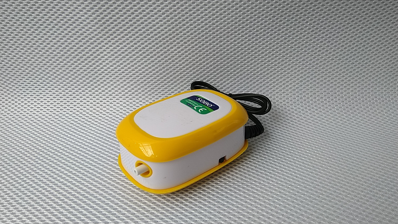 Máy thổi khí SOBO dùng cho bể cá. (SB-9903-9905)