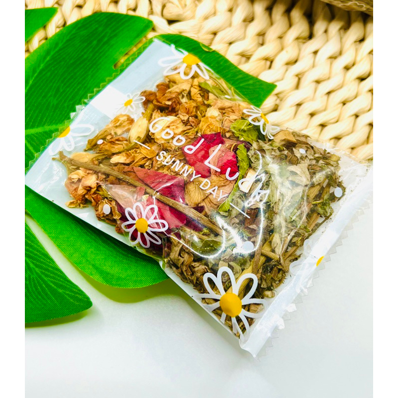Thảo dược xông mặt giảm mụn, căng hồng da