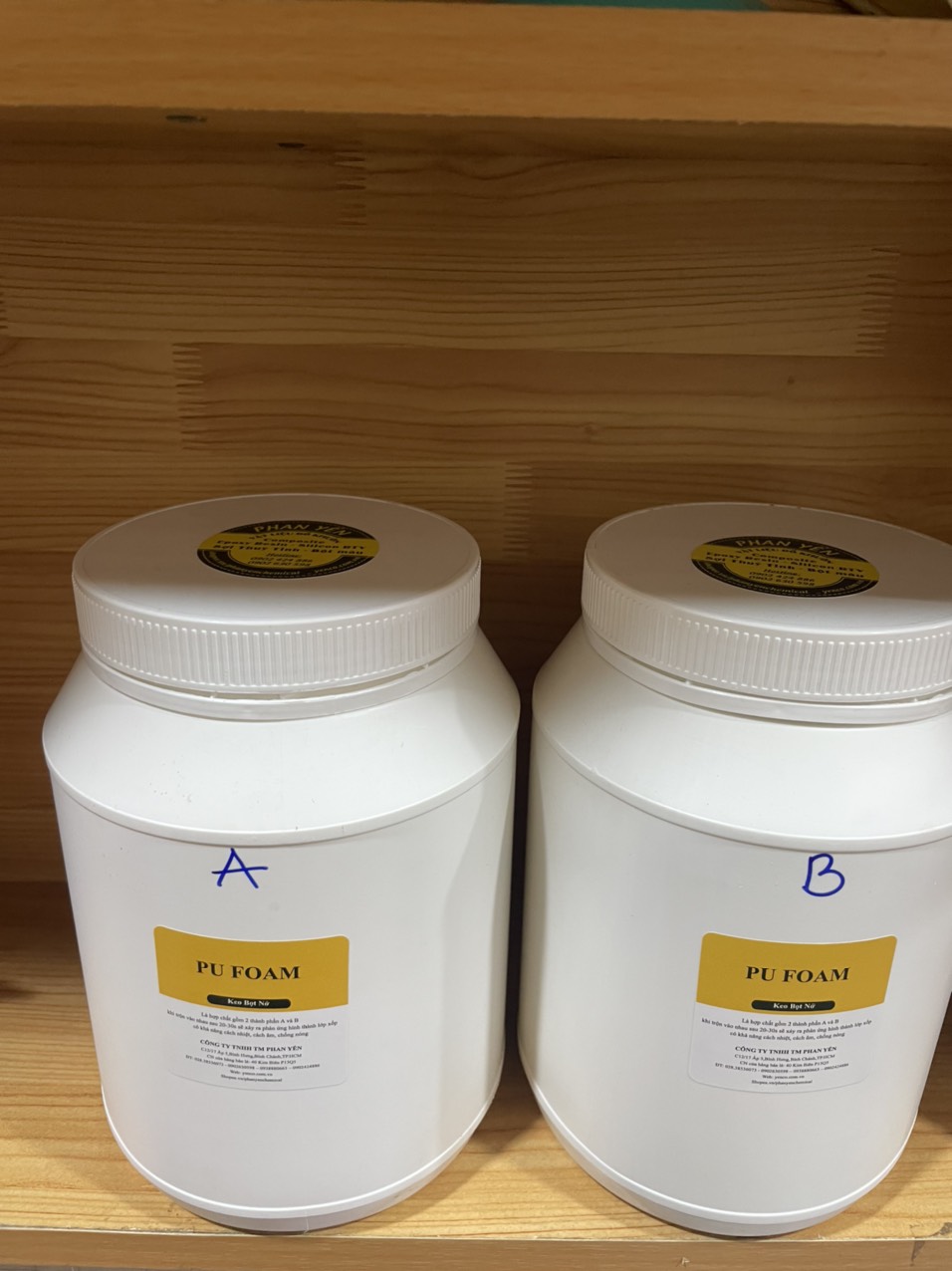 Foam PU hai thành phần.Polyurethane,Keo bọt nở cách nhiệt,trám bít khe nứt[ bộ 1kg]