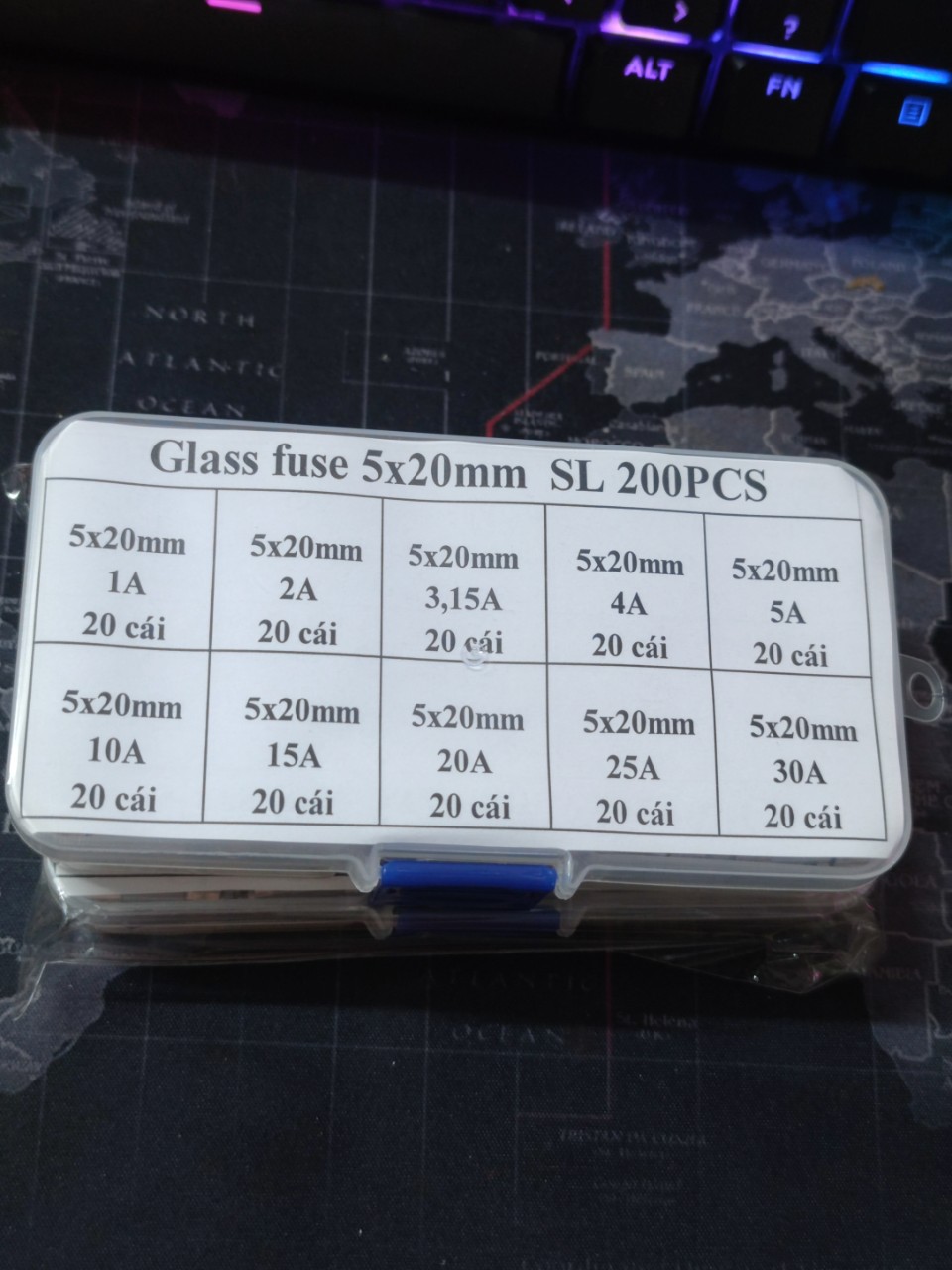 Hộp cầu chì thủy tinh 5x20mm , số lượng 200c đủ ample