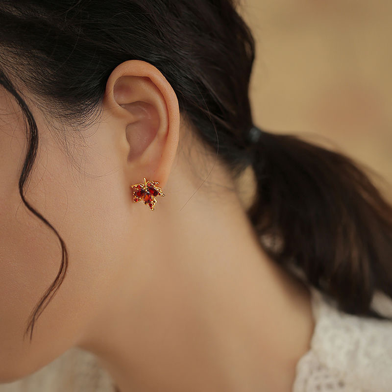 Fashion%20New%20Red%20Maple%20Leaf%20Earrings%20Light%20Luxury%20Temperament%20Simple%20Personality%20Women%20Party%20Earrings%20XIEGONG%20-%20Image%202
