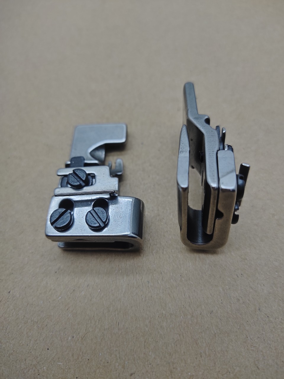 chân vịt nhún 4 chỉ máy vắt sổ jack