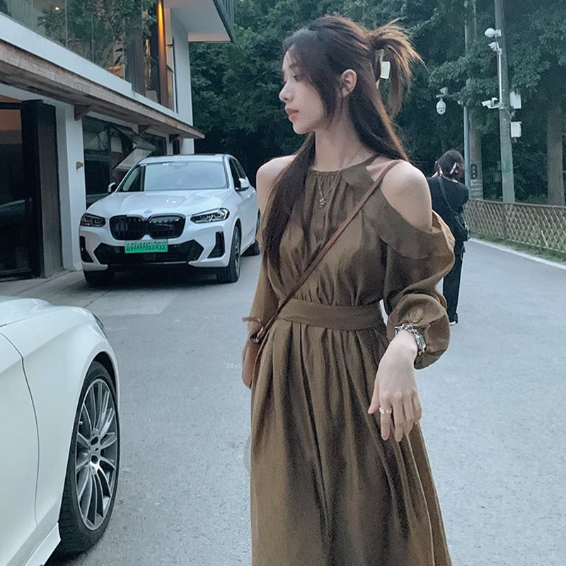 Đầm Dài Tay Hở Vai Nữ ief