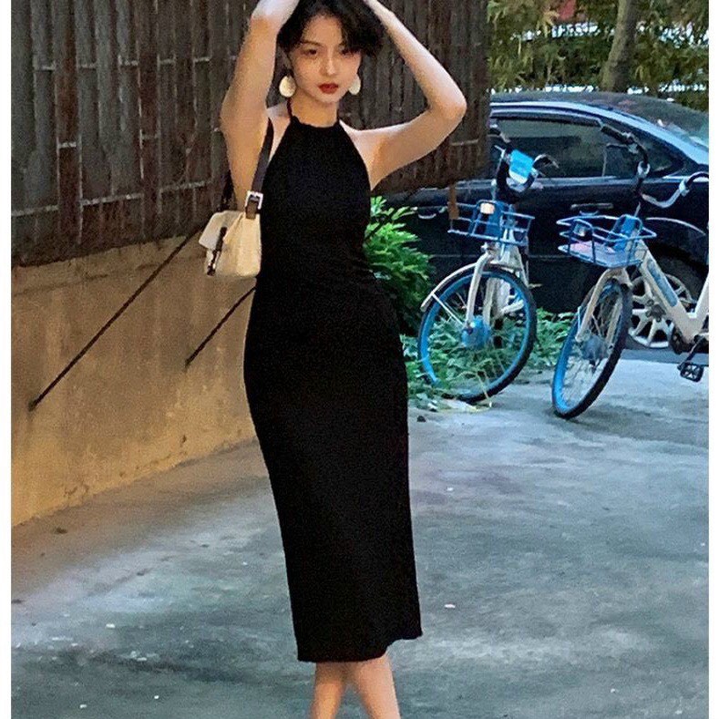 Đầm yếm cột dây cổ cực xinh cho cô nàng năng động