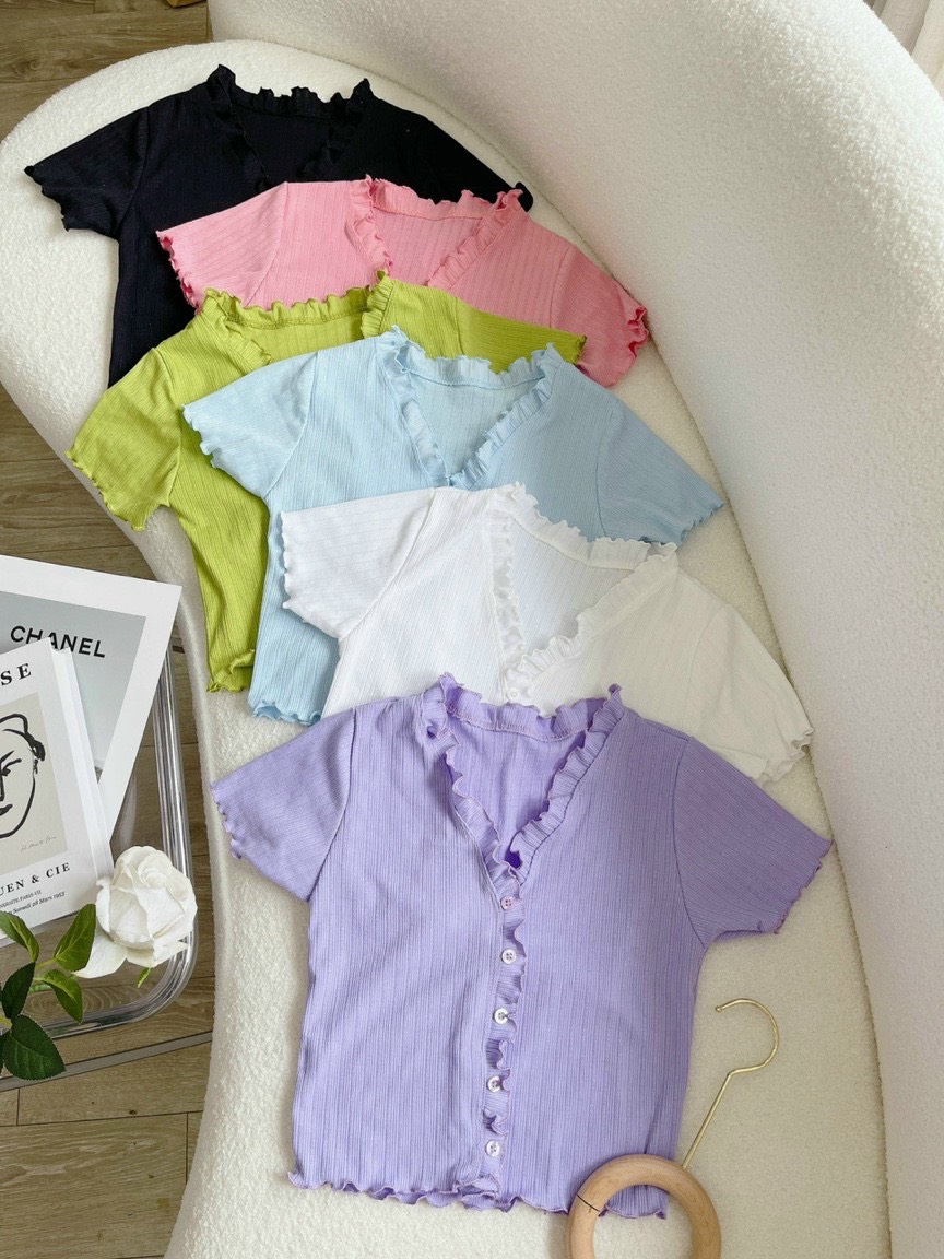 áo kiểu croptop bèo nút xinh xắn
