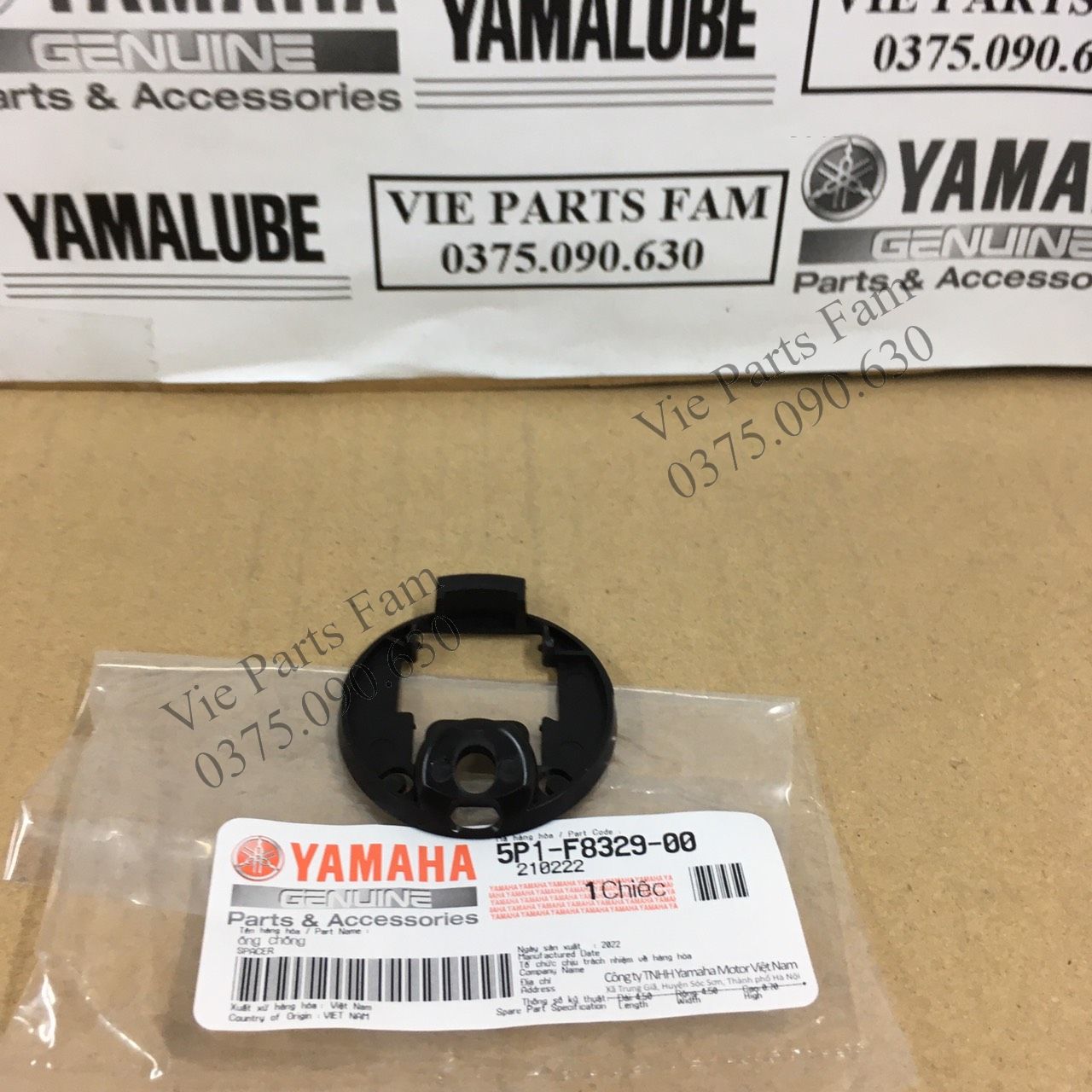 Đế nhựa gắn logo mặt nạ nouvo lx 135, nouvo 4, hàng din yamaha mới 100%