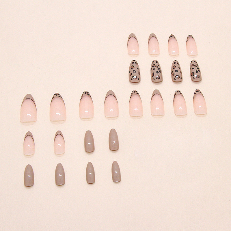 24Pcs%20Brown%20Leopard%20Print%20French%20Fake%20Nails%20with%20Glue%20DIY%20Art%20Design%20False%20Nails%20Wearable%20Nails%20Stylish%20Pattern%20Artificial%20Nails%20-%20Image%204