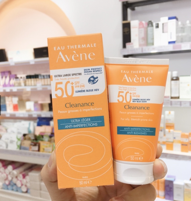 Kem Chống Nắng Avene Mattifying Cleanance SPF50+ 50ml ( mẫu mới, mẫu cũ)