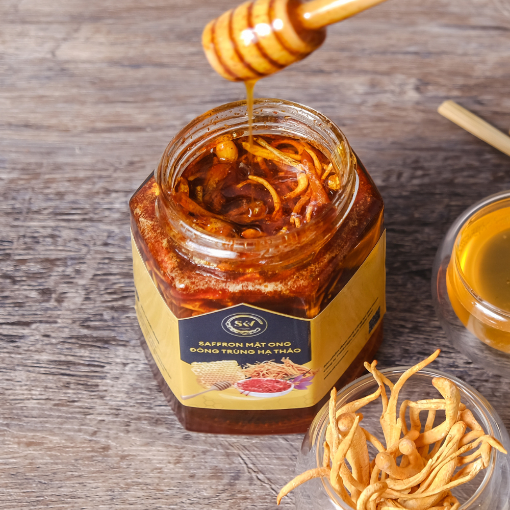 Đông Trùng Hạ Thảo ngâm Mật Ong Saffron (180ml mật ong, 3g đtht, 1g saffron bahraman)