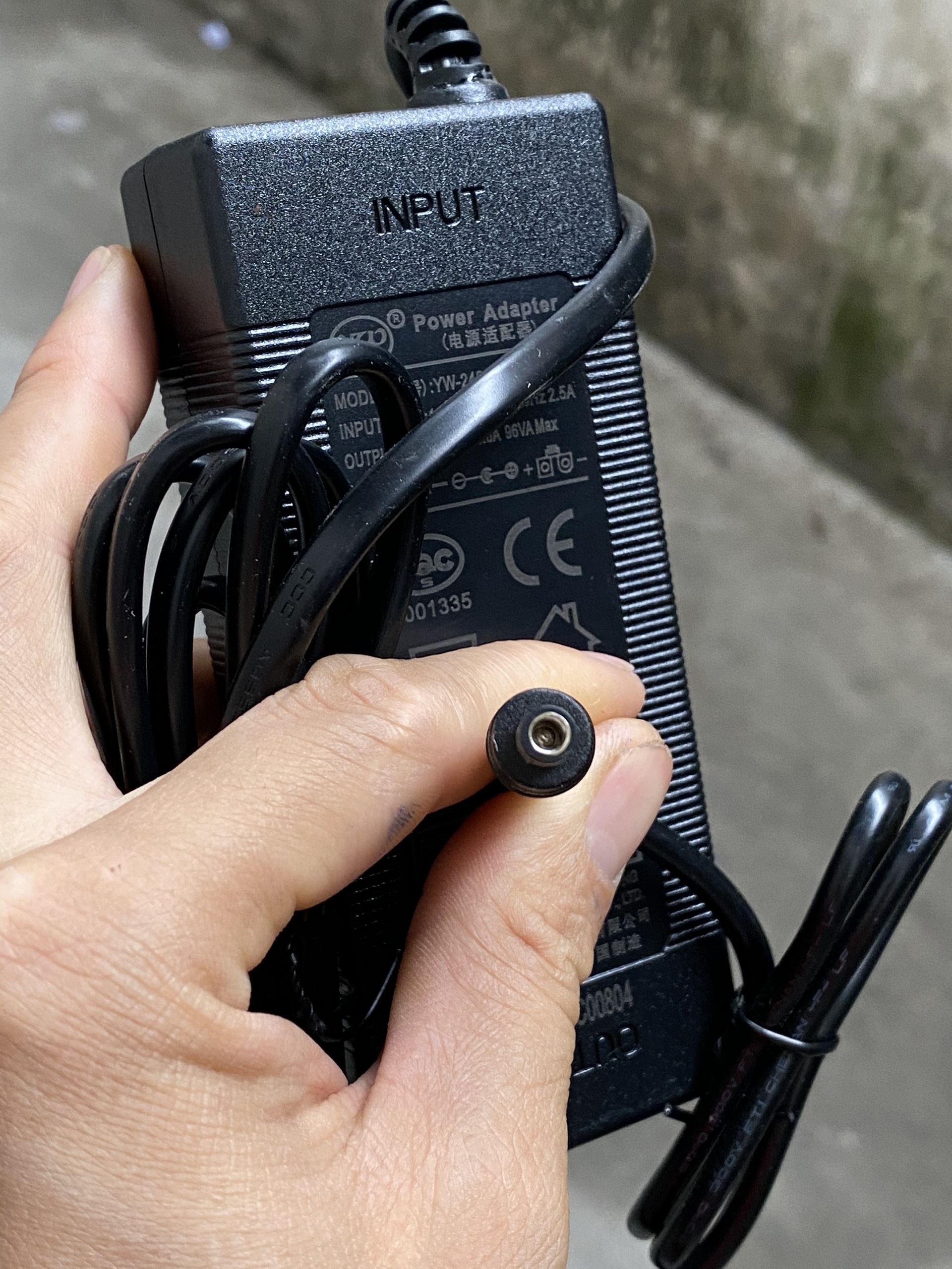 Dây nguồn 24V 4A bảo hành 12 tháng