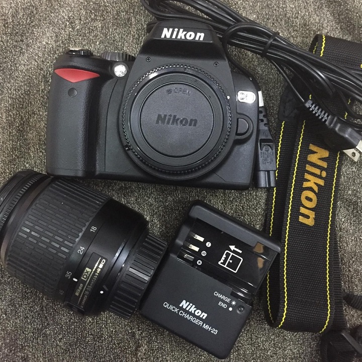 Máy ảnh Nikon D60 kèm lens kít 18-55 VR