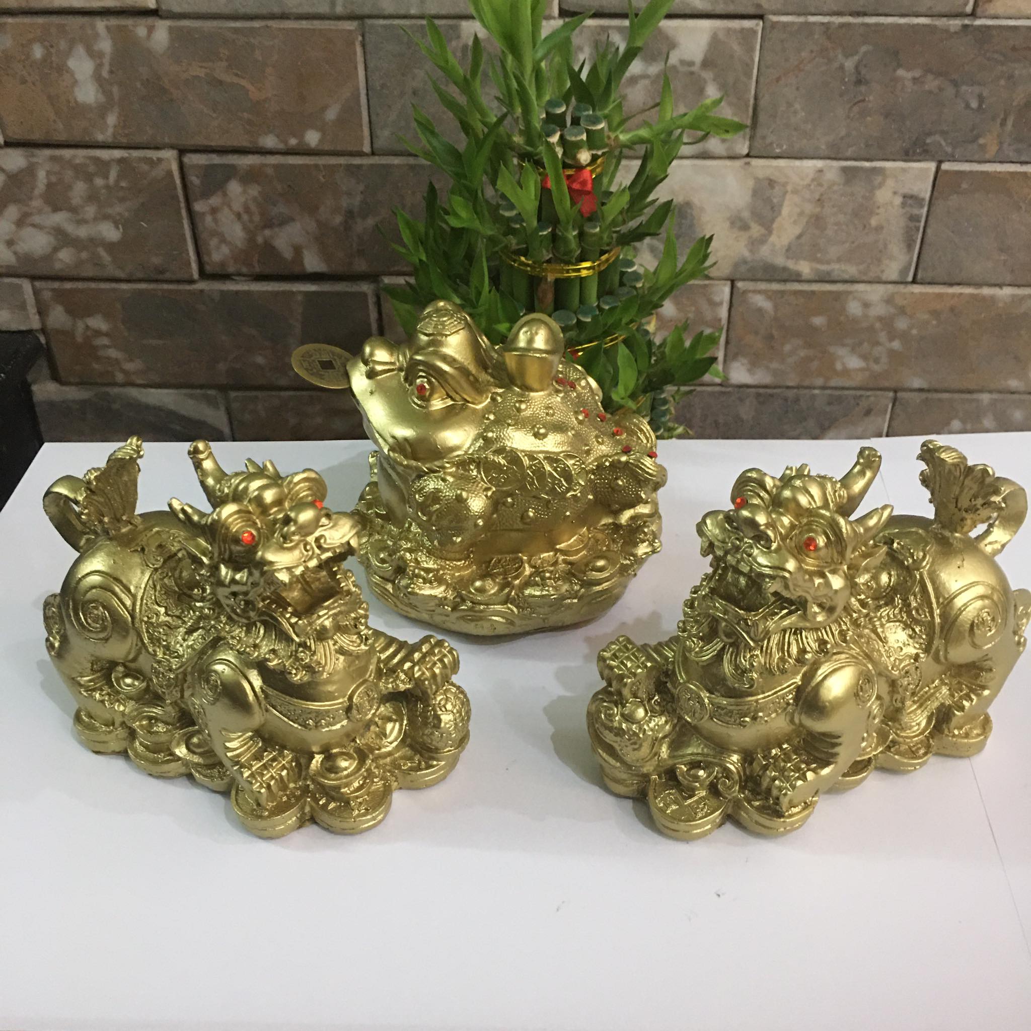 Combo cặp tỳ hưu và cóc ngậm tiền cỡ lớn màu vàng mang tài lộc