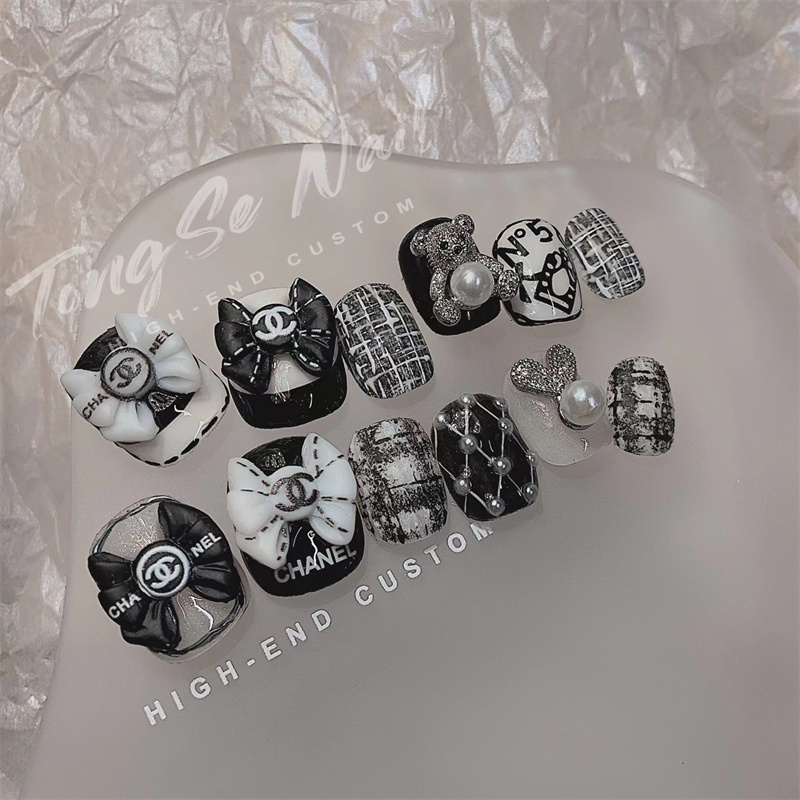 Charm Nơ Thương Hiệu Chanel Trắng Đen Đính Móng NZ19