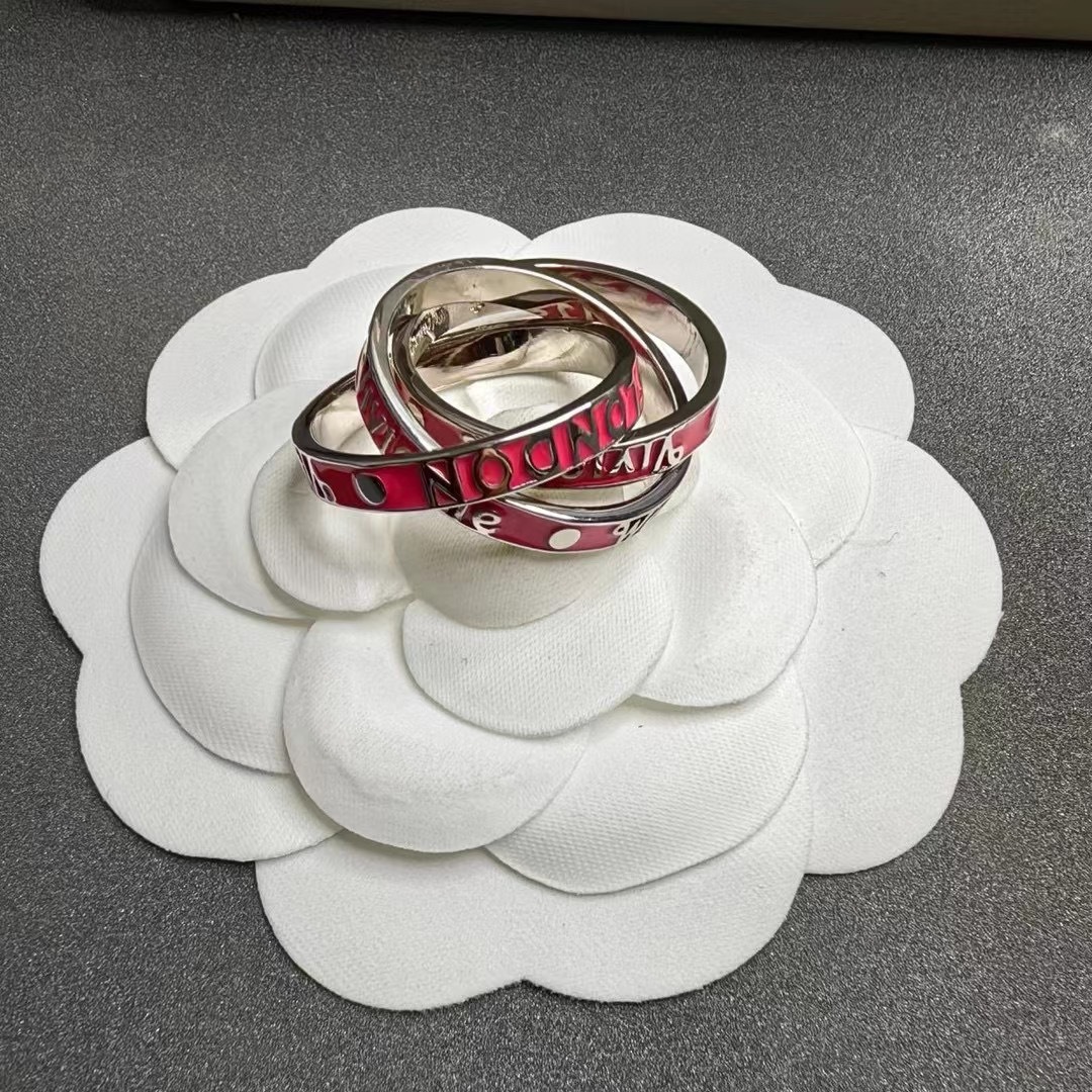 【Hottest Trends】New Western Queen Mother Three Rings Enamel Rose Red ...