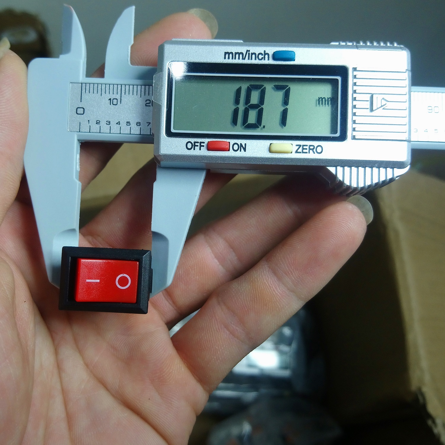 Bộ 10 Công Tắc Bập Bênh 10A 250V 2 Chân