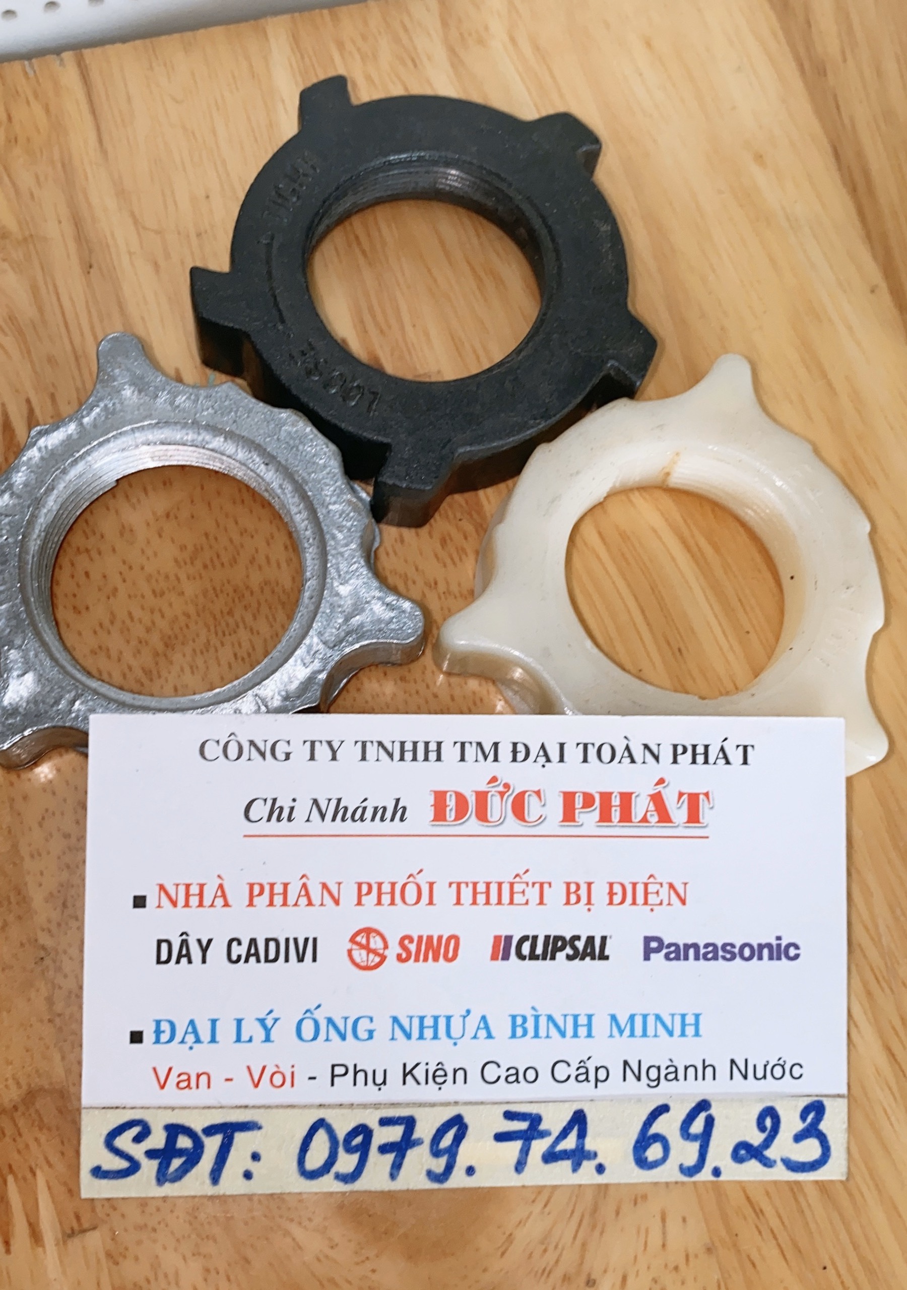 tán lồng quạt - vặn giữ lồng quạt