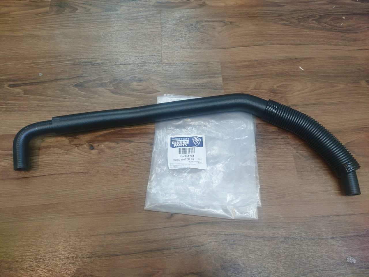 (100 ORIGINAL PERODUA PW851704)WATER PUMP PIPE BYPASS HOSE PROTON GEN2