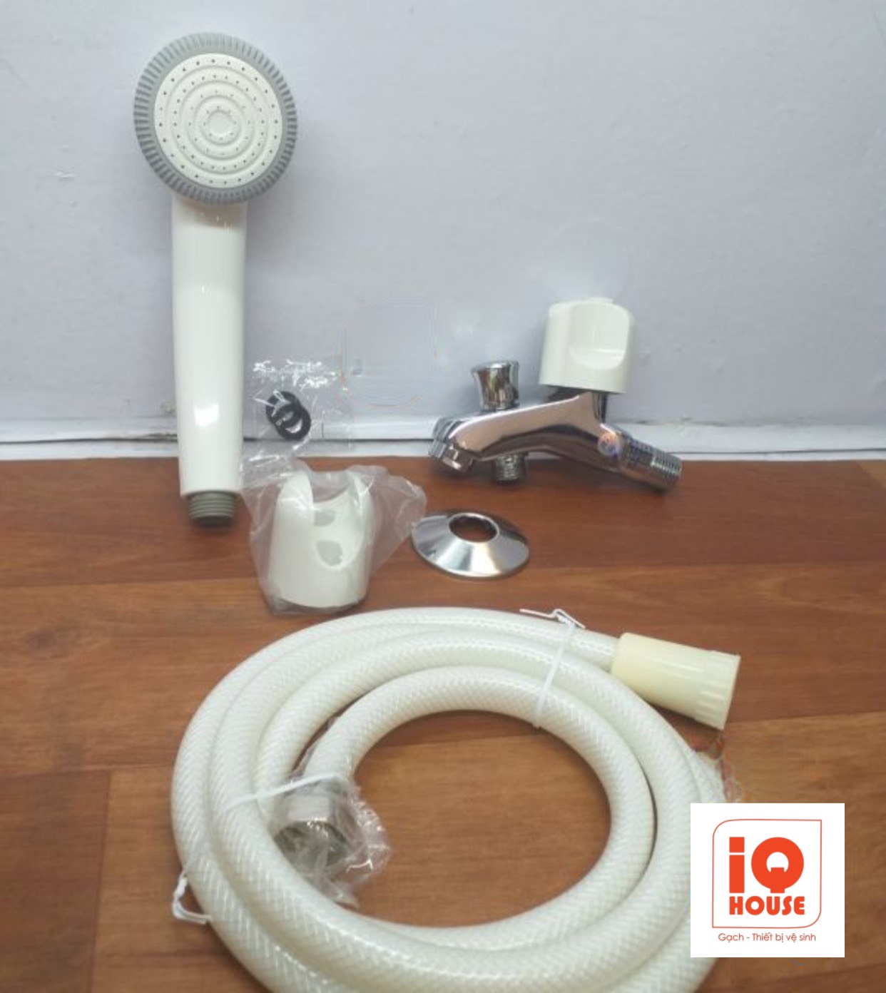 Vòi sen lạnh Caesar S108C - Hàng chính hãng