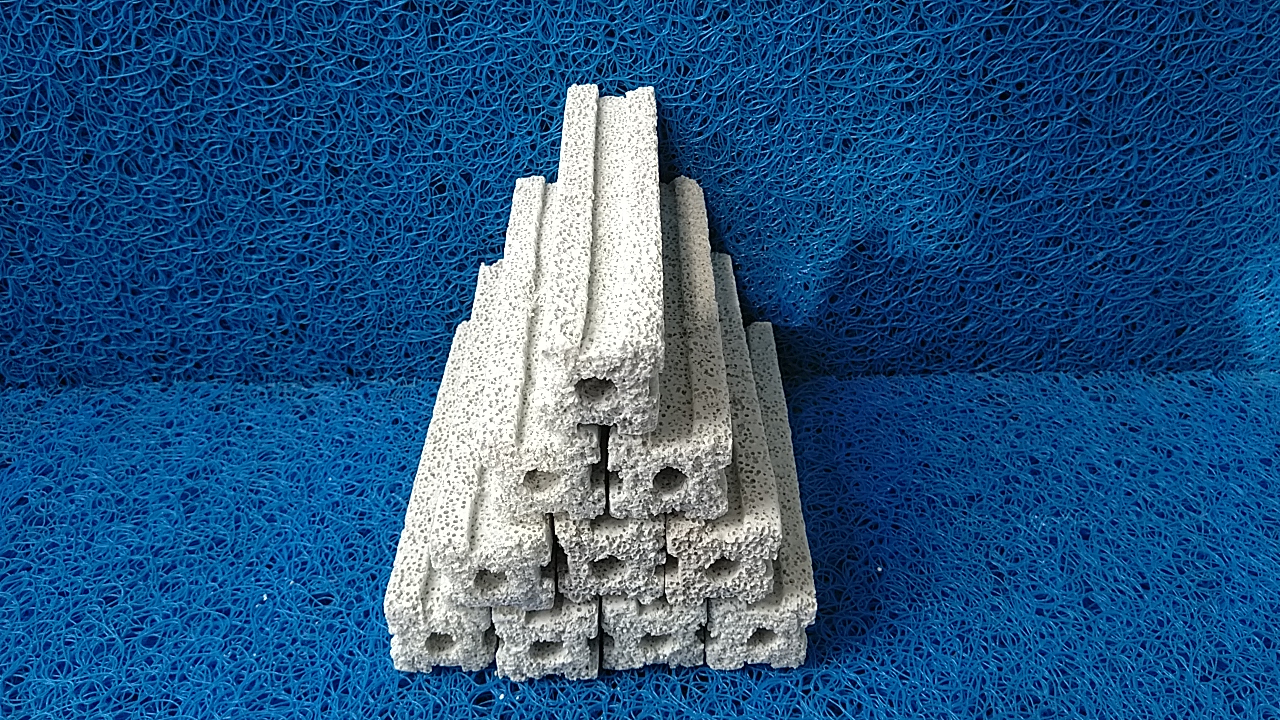 Hộp 10 thanh sứ 15x4cm chuyên dùng tạo vi sinh lọc nước cho bể cá cảnh.