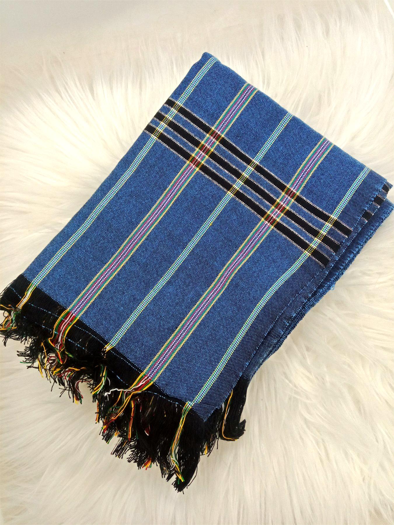 Kayan%20Traditional%20Shawl%20-%20Image%204