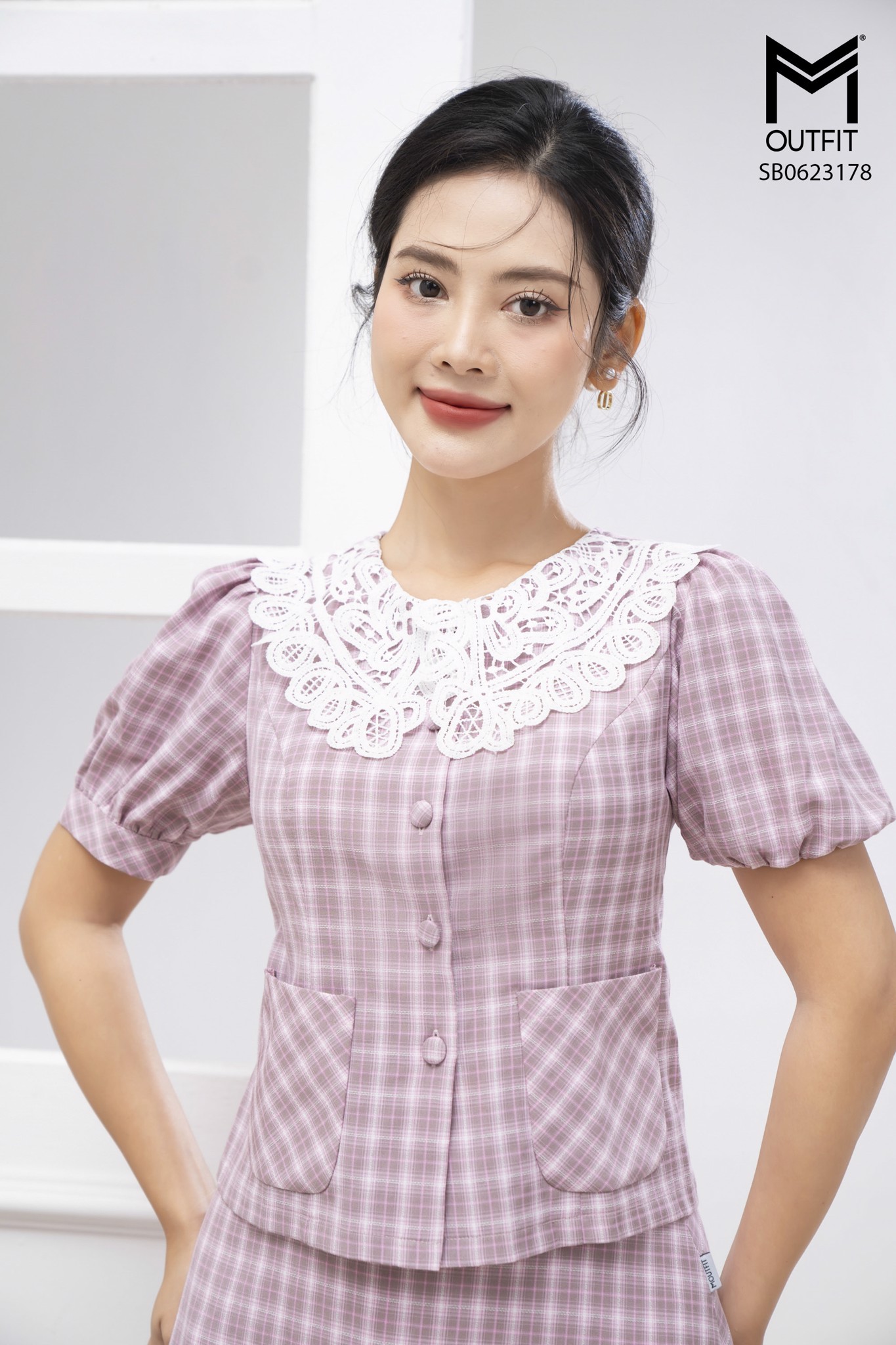 SÉT BỘ ÁO PHỐI CỔ REN, CHÂN VÁY XÒE