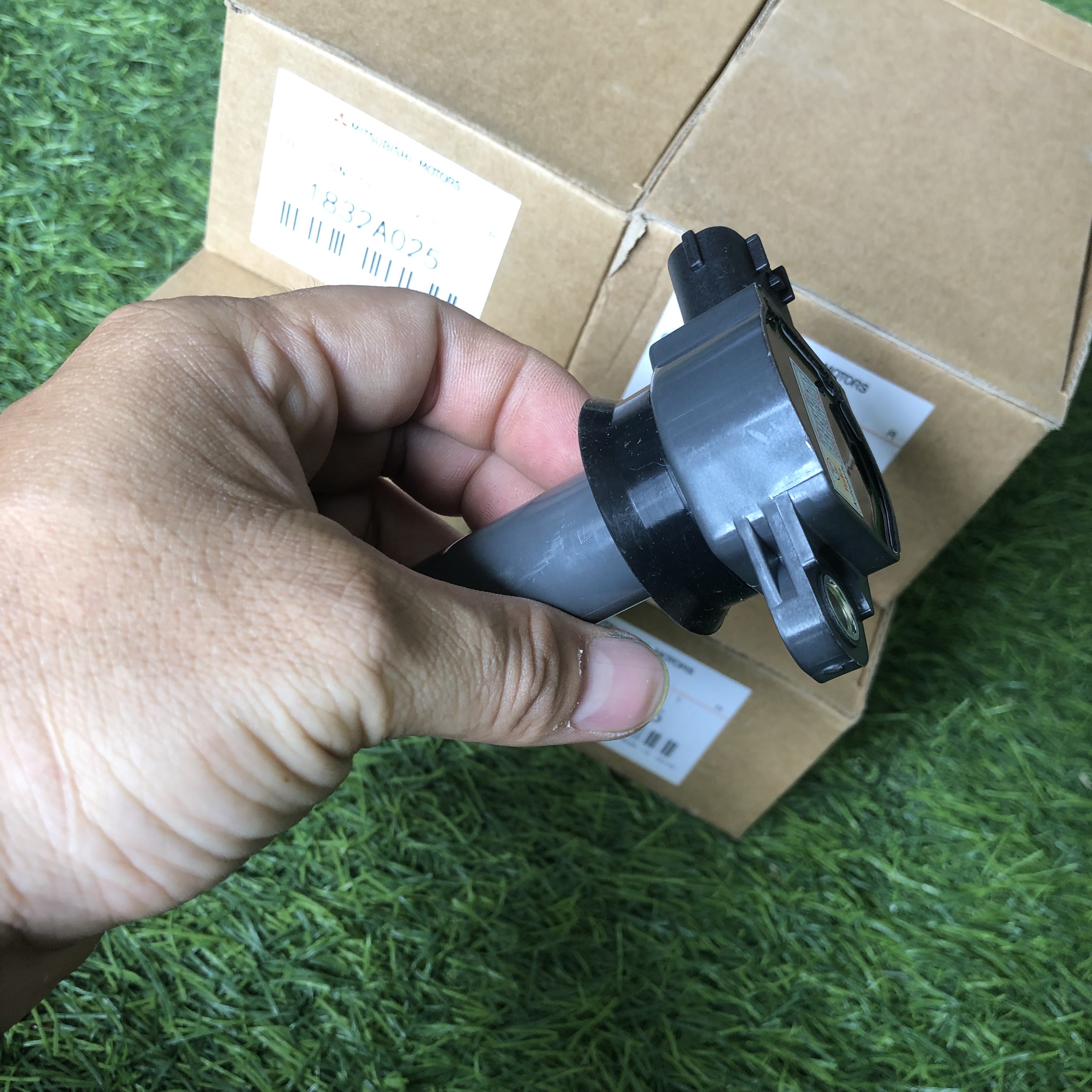 HÀNG XỊN MOBIN ĐÁNH LỬA MITSUBISHI ZINGER/ OUTLANDER/ LANCER ASAKI JAPAN