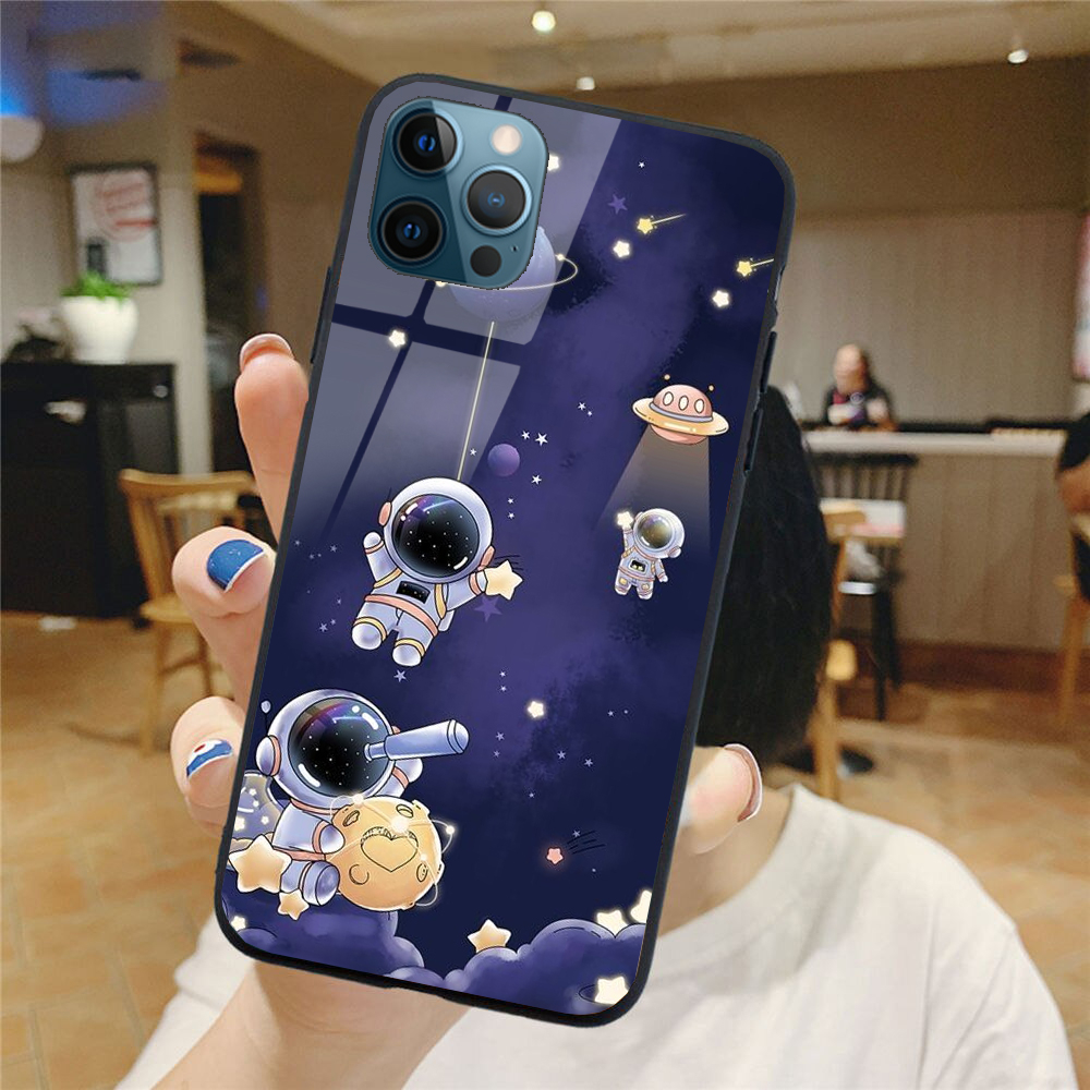 Ốp Lưng IPHONE 12 MINI/ 12/ 12 PRO/ 12 PRO MAX mặt kính cao cấp phi hành gia