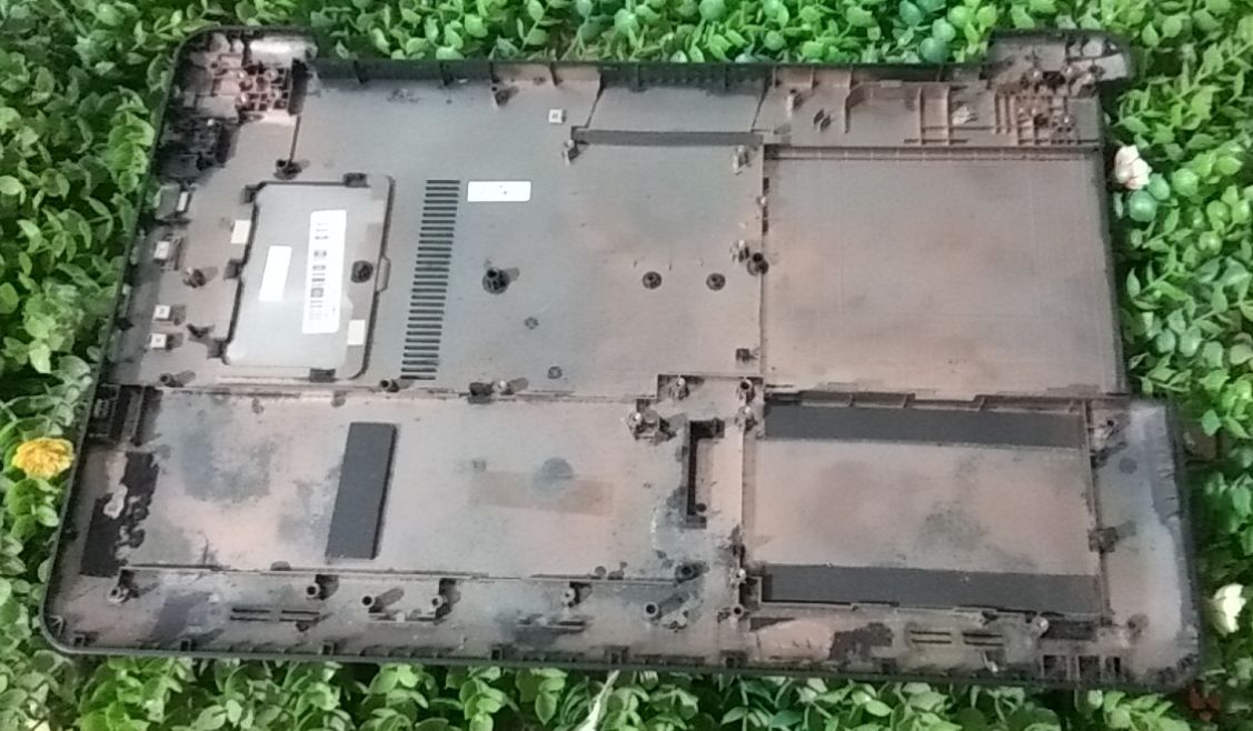 Mặt D laptop Asus x554l