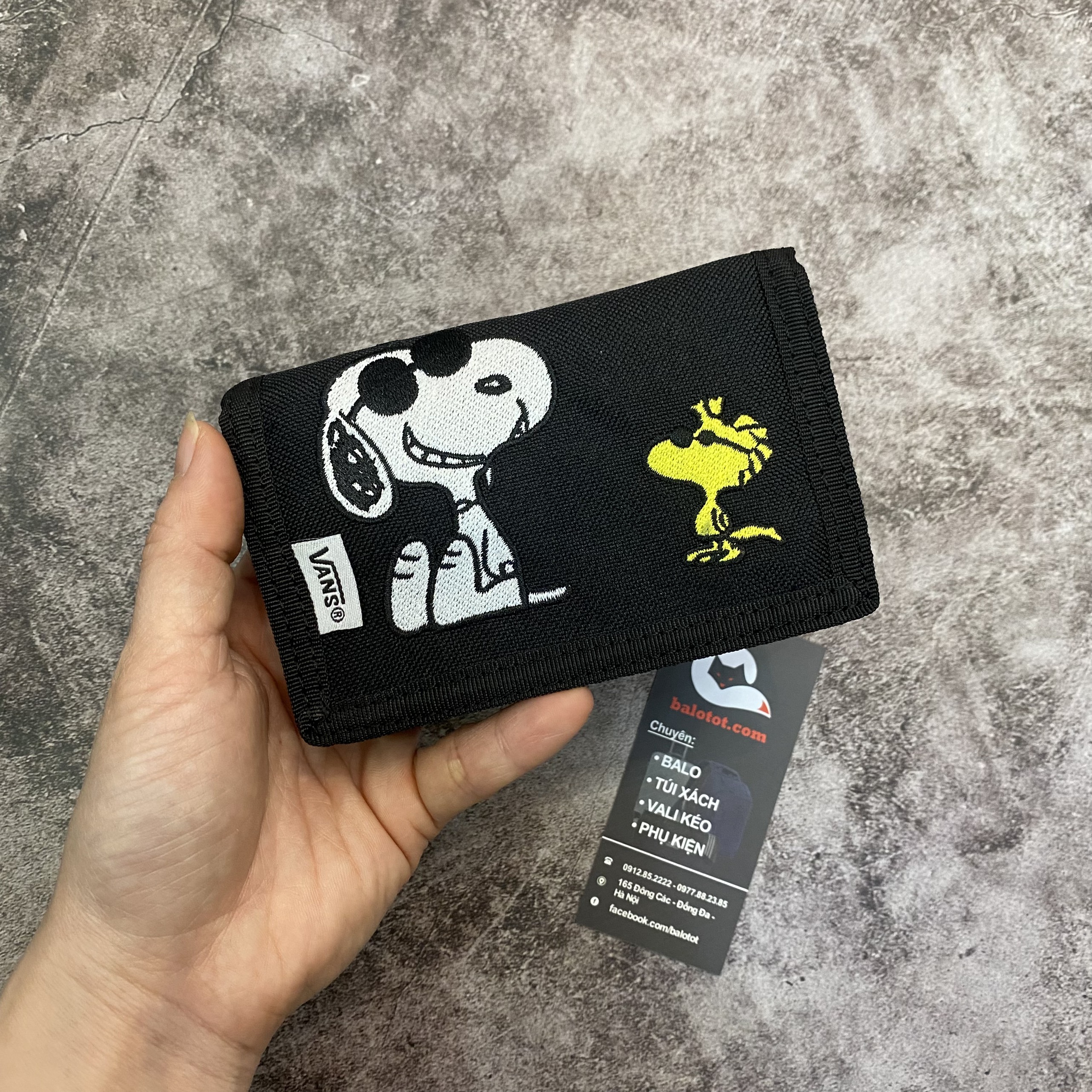 Ví x Peanuts Slipped Black Wallet