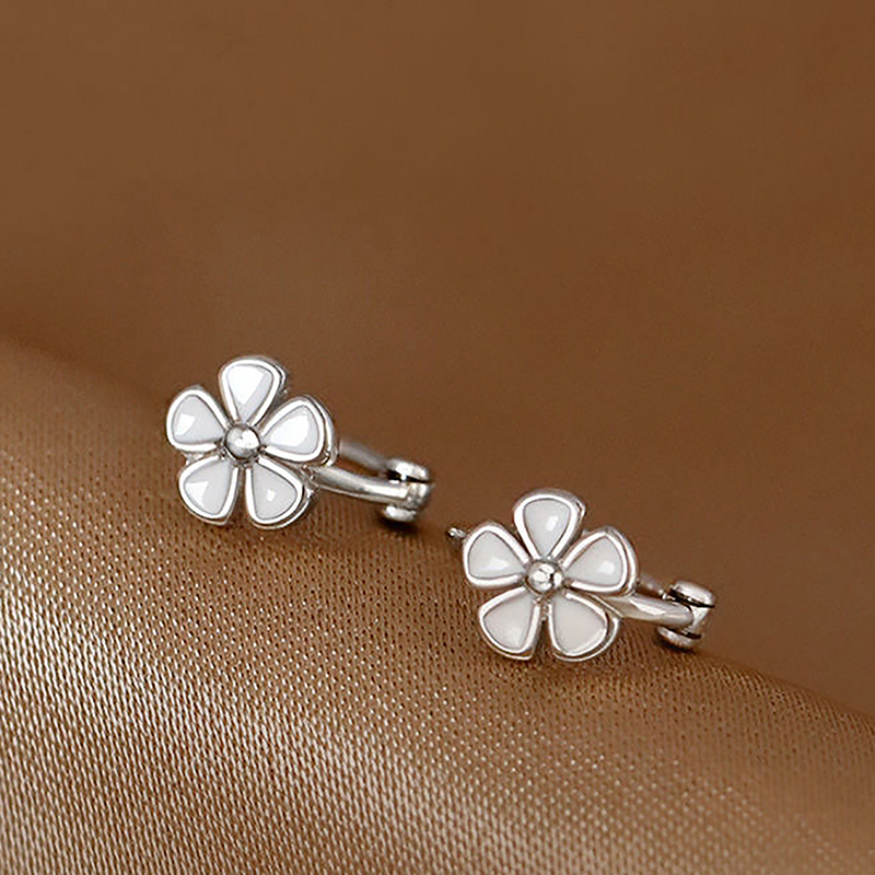14k%20Flower%20Hoop%20Earings%20For%20Women%20Hikaw%20Silver%20Earrings%20Gold%20Non%20Tarnish%20Hypoallergenic%20Earings%20Natuo%20-%20Image%204