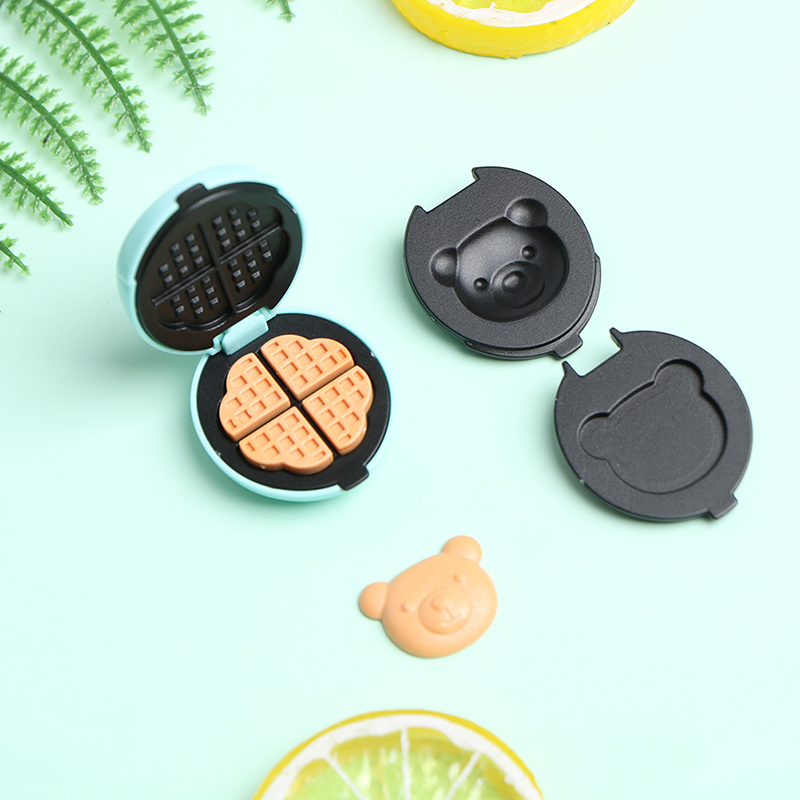 Doll House Kitchen Mini Toaster Pocket Electric Oven Toy Miniature Toy Model XINYAN. 