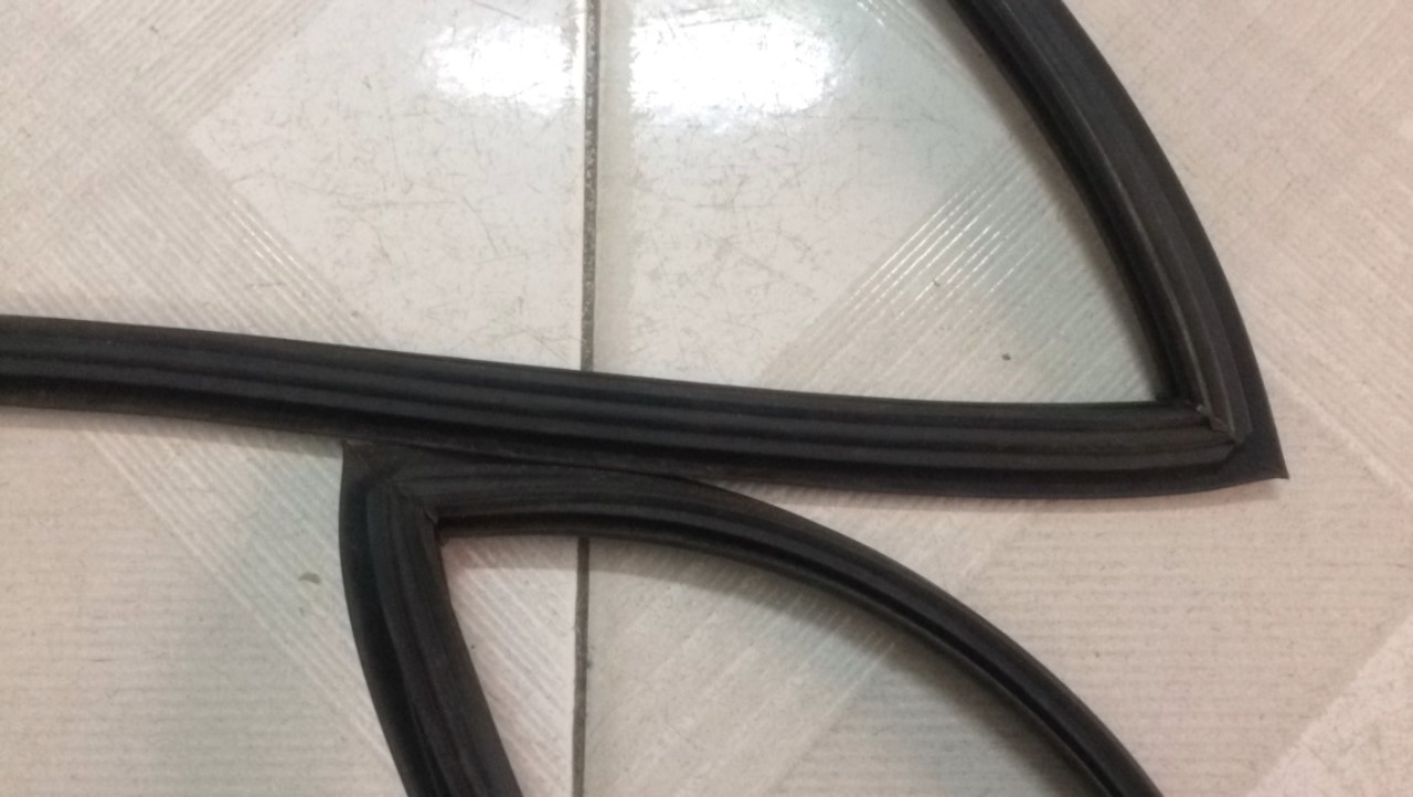 Gioăng kính chắn gió trước Chery QQ3&Daewoo Matiz