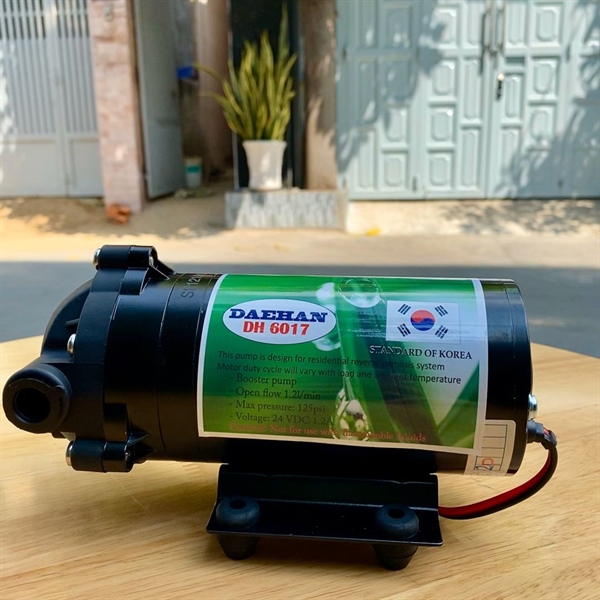 Máy phun sương dh 6017 tặng kèm 1 nguồn 24v + 2 cái ren 17 ra 8mm lắp đầu bơm