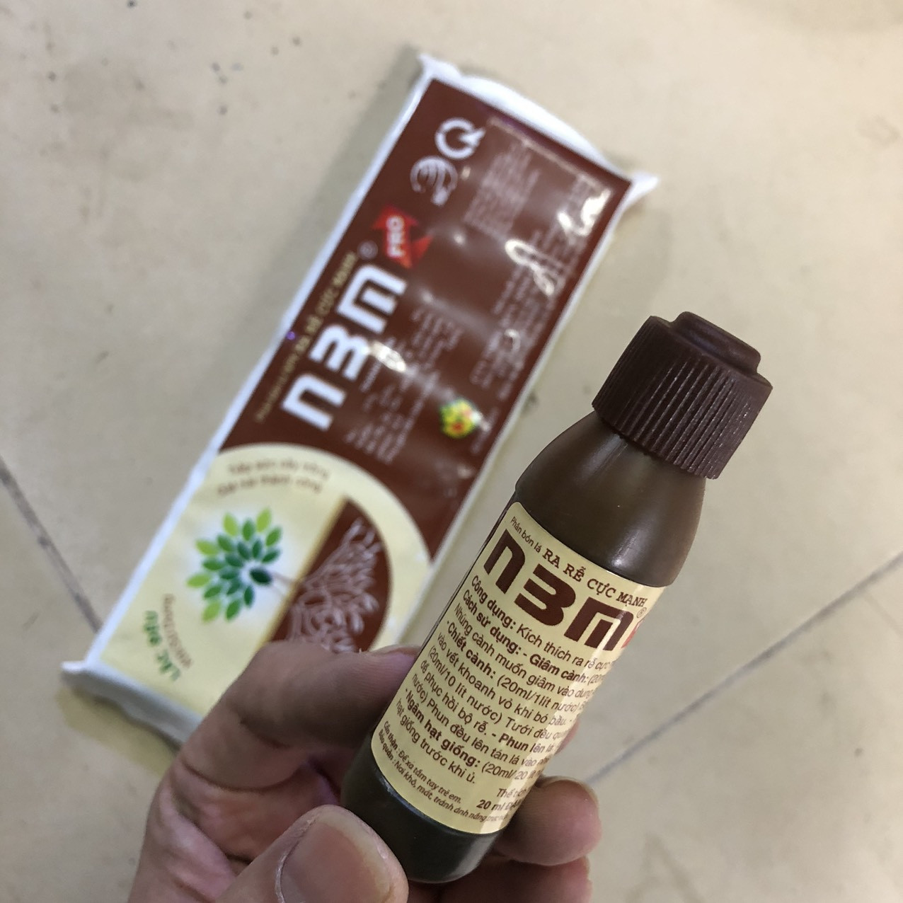 [HCM]PHÂN BÓN LÁ KÍCH RỄ N3M TÝP NƯỚC 20ML