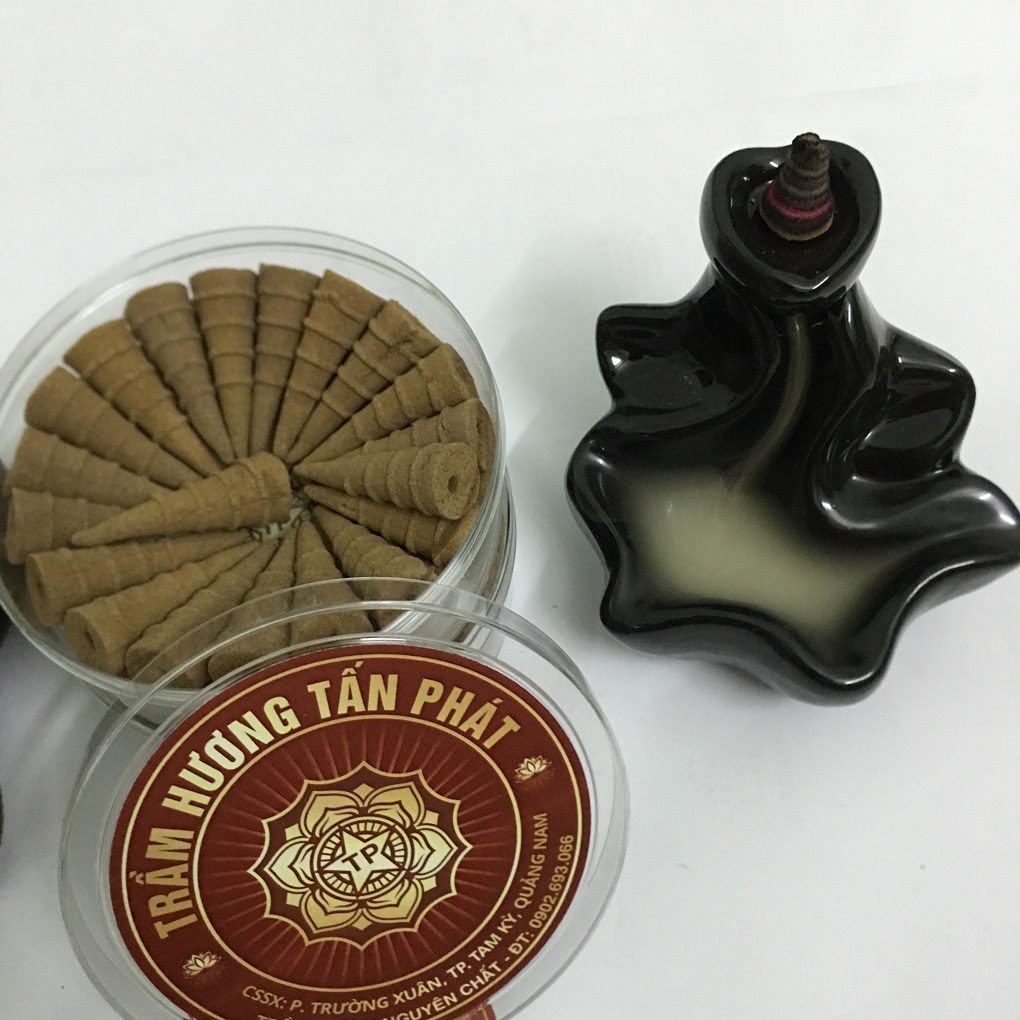 Nụ Trầm Hương Đặc Biệt & Thặng Hạng Cực Thơm  ( loại Khói Chảy Ngược  )