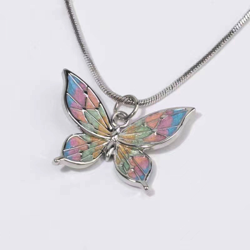 Colorful%20Gradient%20Butterfly%20Pendant%20Necklace%20Light%20Luxury%20Simple%20Clavicle%20Chain%20Bayline%20-%20Image%203